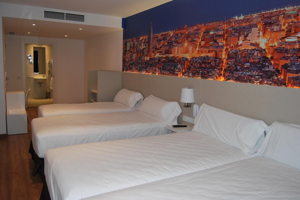 Hotel Bestprice Gracia Βαρκελώνη Δωμάτιο φωτογραφία